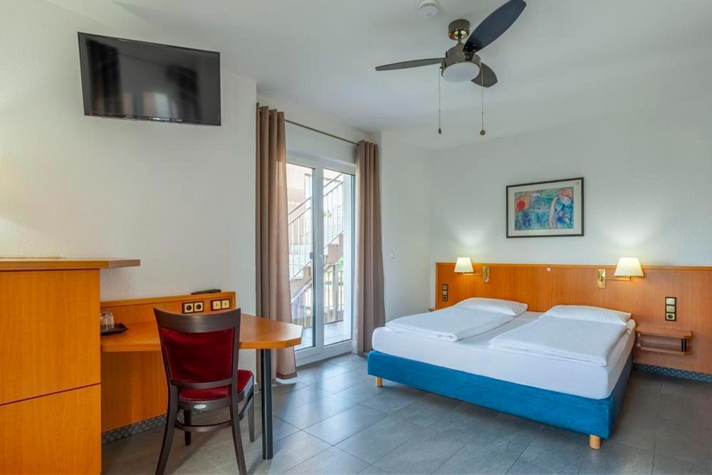 Heilbronner Hotel Am Schoenen Theater Ngoại thất bức ảnh