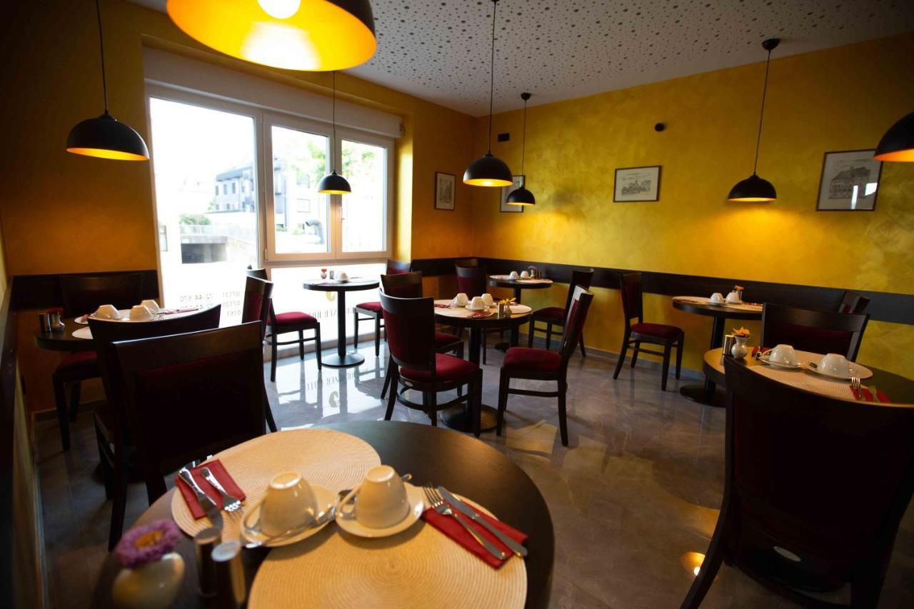 Heilbronner Hotel Am Schoenen Theater Ngoại thất bức ảnh