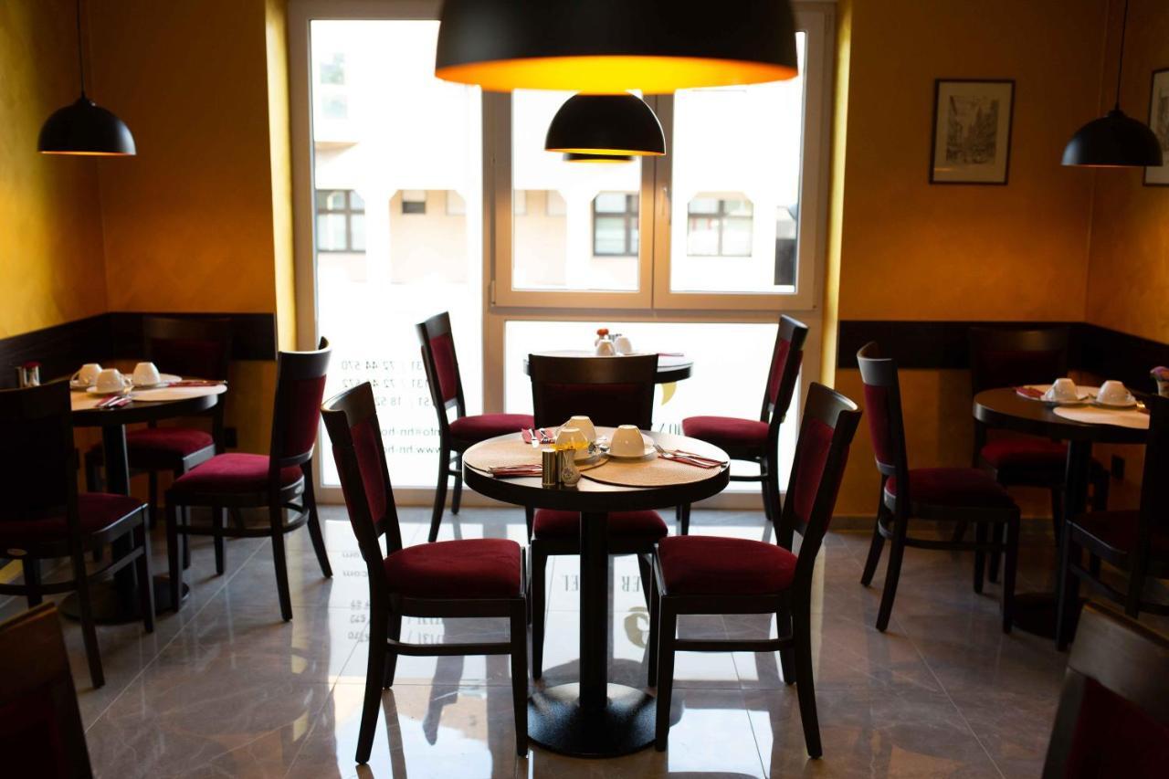 Heilbronner Hotel Am Schoenen Theater Ngoại thất bức ảnh